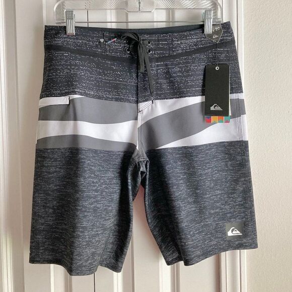 Quiksilver Everyday Blocked Vee 2.0 Men's board shorts size 29 NWT
